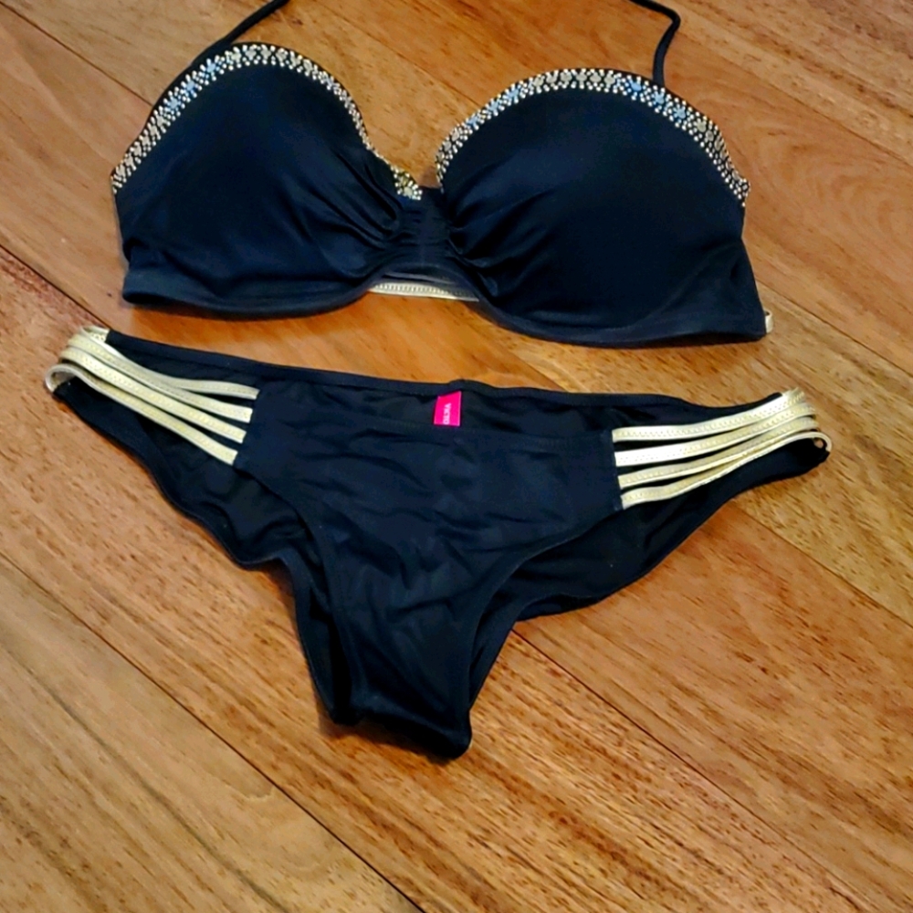 Bikini Set - image 1